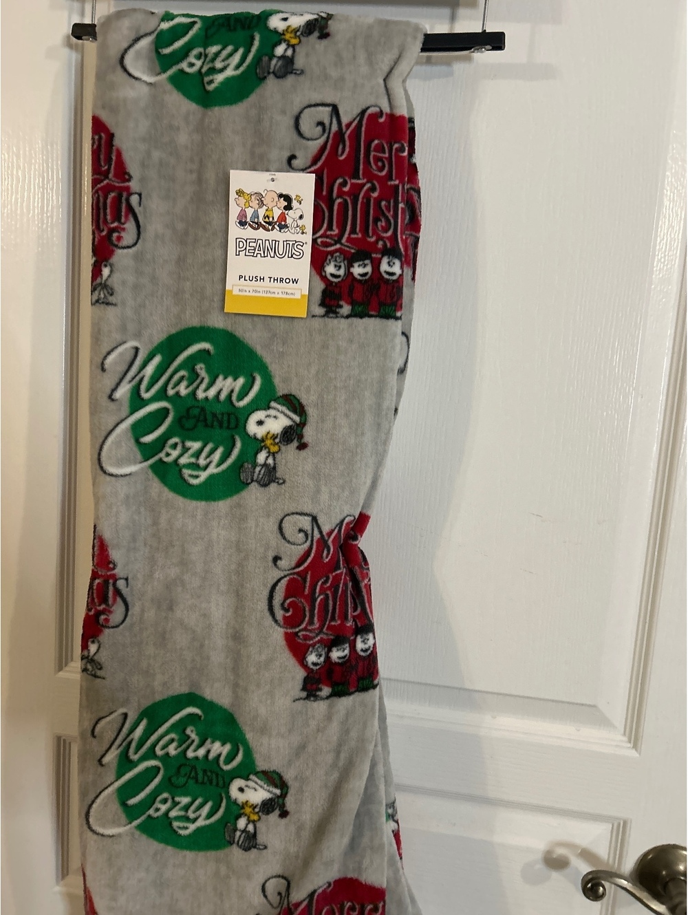 Peanuts Plush Throw Blanket 50x70 inches Cozy Warm Christmas Theme